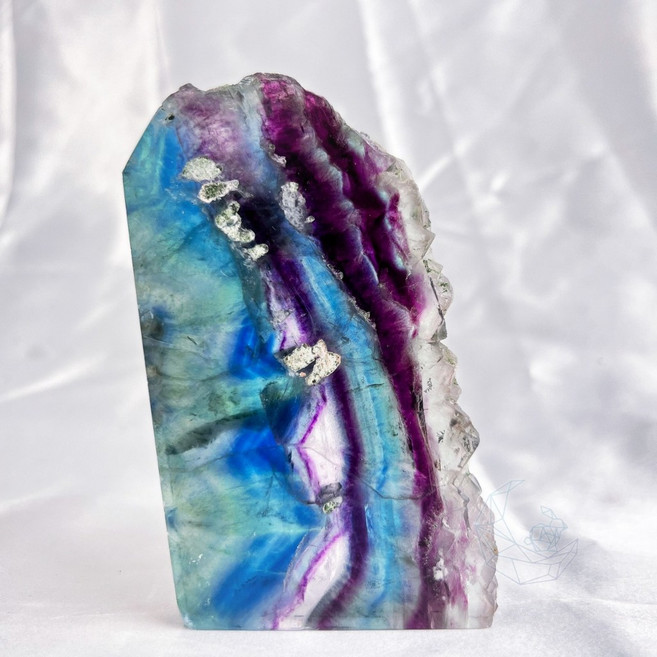 黃26 螢石片 透光 帶共生 完整立方體 帶彩虹光 (送支架)