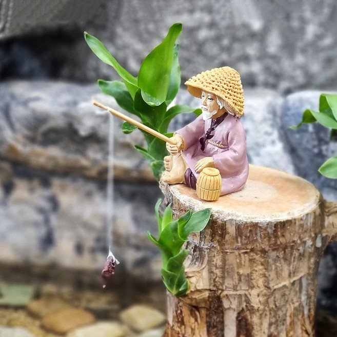 꼬모가든 낚시 할아버지 미니어처 인형 수반 수조 미니연못 장식 소품 수경정원꾸미기, pink