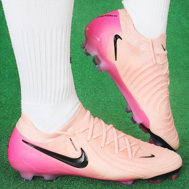 나이키 축구화 팬텀 GX 2 엘리트 FG 천연잔디용 핑크-블랙 로고