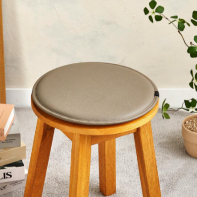 모던하우스 견고해진 밀착형 페이크레더 방석