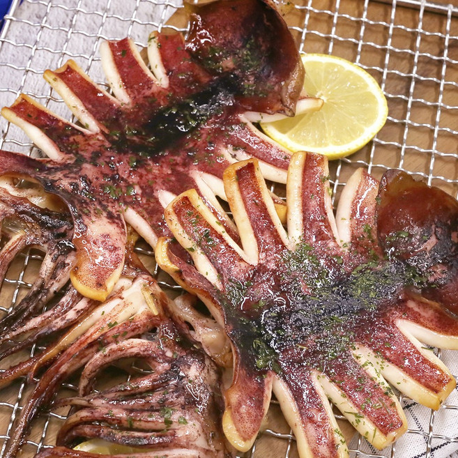신통씨푸드 동해안 해풍건조 반건조오징어 대 1.2kg+와사마요소스, 1개