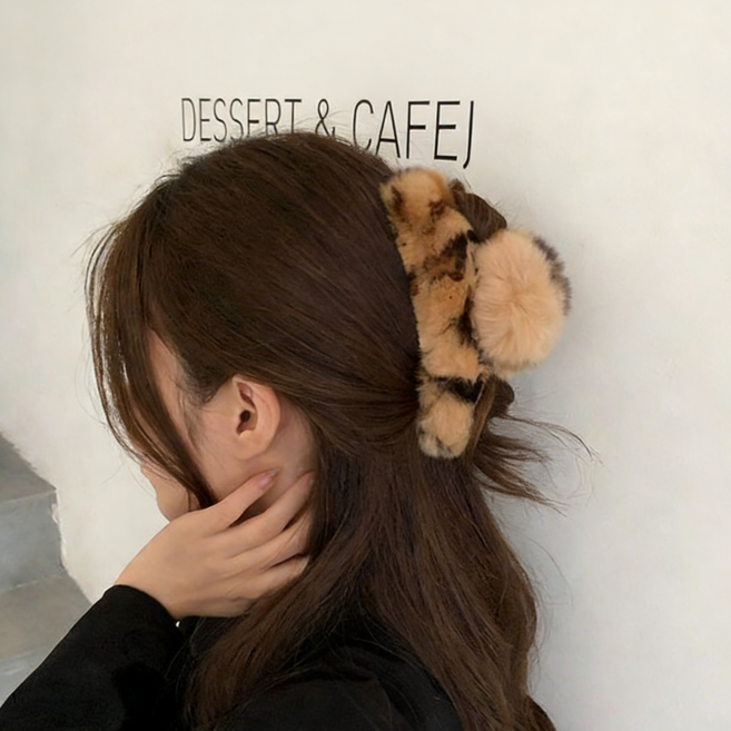 온도비움 여성 밍크 퍼 볼륨 헤어 집게핀 반묶음 올림머리 헤어핀