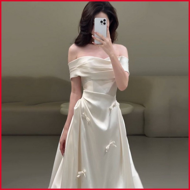 法式緞面一字肩禮服女 輕婚紗訂婚主紗, 白色