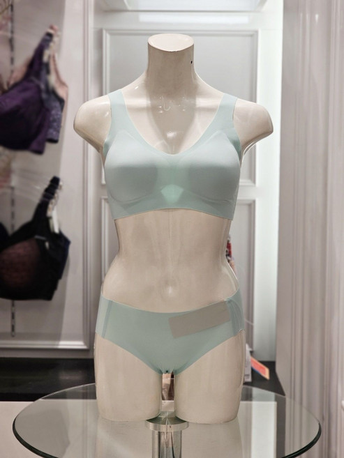 [국내매장 정품] [트라이엄프] 슬로기 제로필 심리스 무봉제 브라팬티 세트 SBDS87R239 683027