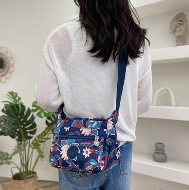 가벼운 꽃무늬 대용량 수납 방수 메신저 가방 핸드백 크로스백 엄마가방 여행용 미니백 천가방