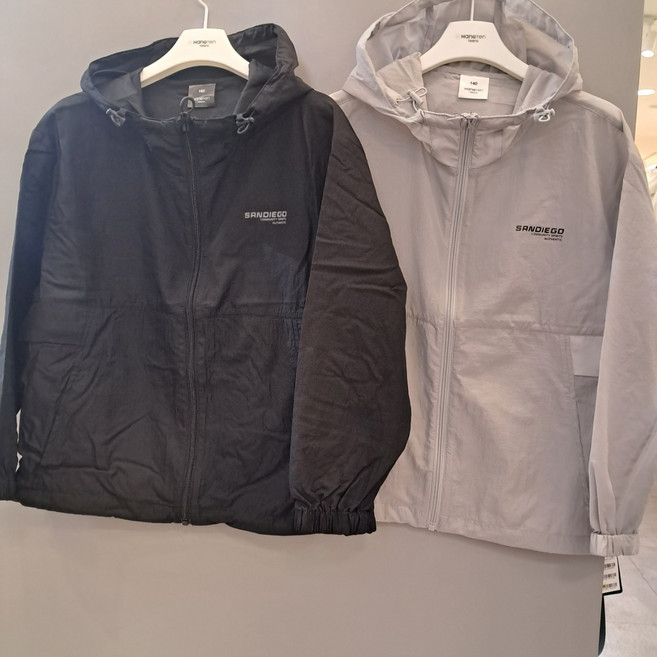 행텐주니어 (남여공용) @@울산점@@ #########25년 제일 얇은 아사원단 주니어들의 필수템~~~~~~~((((바람막이)))))))~~~~~~(2가지 칼라)