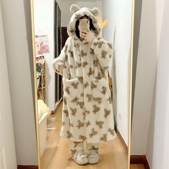 곰돌이 수면잠옷 극세사 롱가운 상하세트 여성 겨울 홈웨어