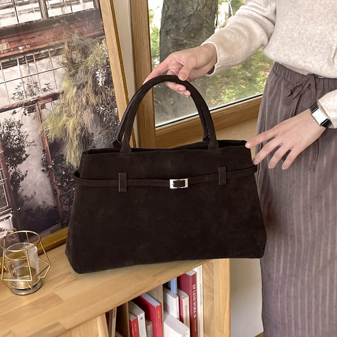 26년신상 스웨이드 가방 빈티지 버클 여성 하객룩 릿지