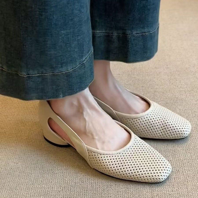 여성단화 발편한 통기 펀칭 가죽 샌들 간절기 초경량 가보시 슬립온