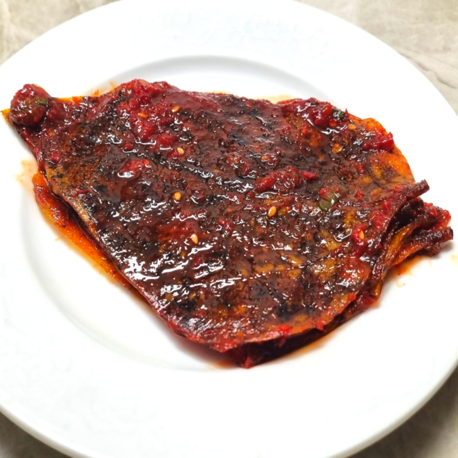 양념 콩잎 장아찌 2kg 8kg 16kg 매콤한 단풍콩잎김치 업소용 도매 콩이파리 무침 경상도 반찬, 1개, 250g