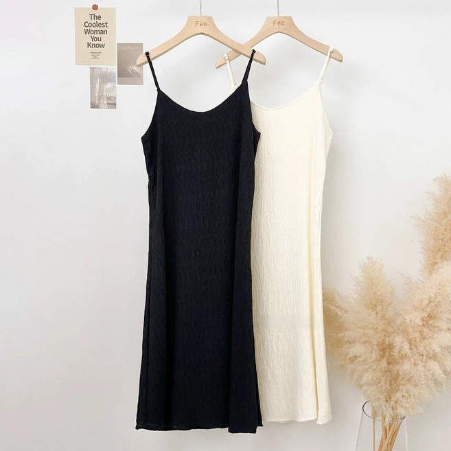 Fee 立體細紋細肩帶洋裝 可調肩帶吊帶連身裙 展現優雅氣質 多色選擇, 現貨-黑色F