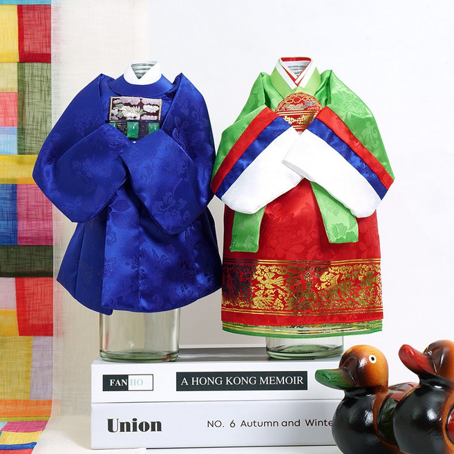 인테리어 오브제 와인커버 남녀 한복 미니어처 1+1, 신랑+신부, 신랑(파랑)+신부(연두)