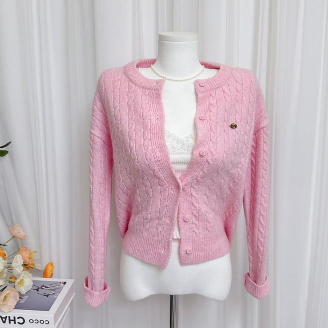 제이엠스타일 [6컬러/44~66] 국산 봄신상 여성 꽈배기 니트 가디건 라운드넥 여자 파스텔 카디건 간절기 가을 벚꽃룩