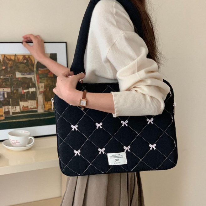 모노드림 리본 퀼팅 16인치 노트북 가방 맥북 숄더백 아이패드 파우치