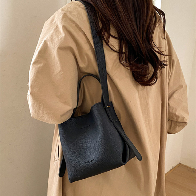 GENINA 토트 버킷백 여성 토트 크로스백