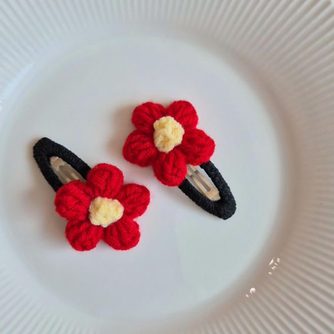 [루봄마켓] 핸드메이드 뜨개 꽃 집게핀 2개 세트 유아 여아 머리핀 어린이 헤어핀