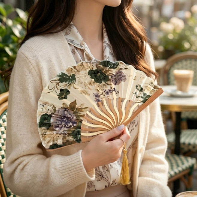 티앤비 휴대용 고급 접이식 전통 대나무 부채, 라운드-골드, 1개