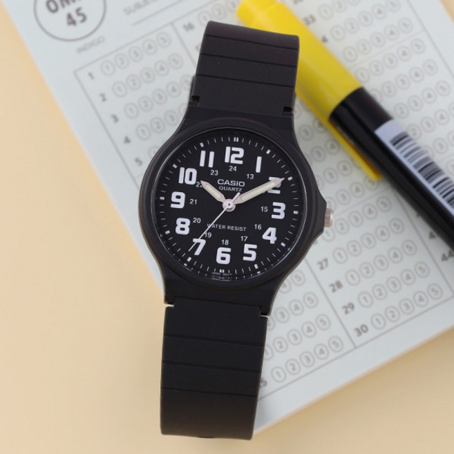 MQ-71-1B 카시오 CASIO 아날로그 패션 쿼츠 학생 시험 수능 커플 남여공용 우레탄 손목시계
