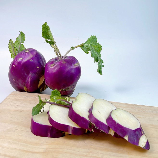 산지직송 껍질 얇고 속이 꽉 찬 달콤한 제주 콜라비 샐러드용 실속형, 1개, 제주 못난이 콜라비 3kg