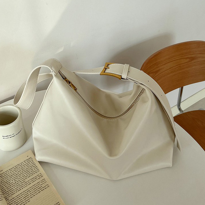 보니타콜렉티드 데일리 빅 버클 가죽 숄더백 크로스백 / 대용량크로스백