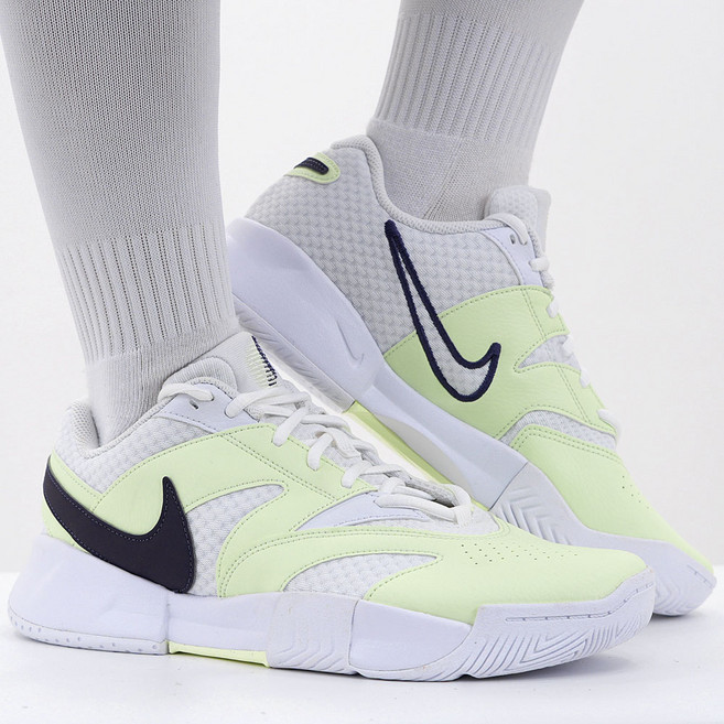 나이키 남성 올코트용 테니스화 내구성 좋은 연습용 입문용 코트화 메쉬소재 테니스 운동화