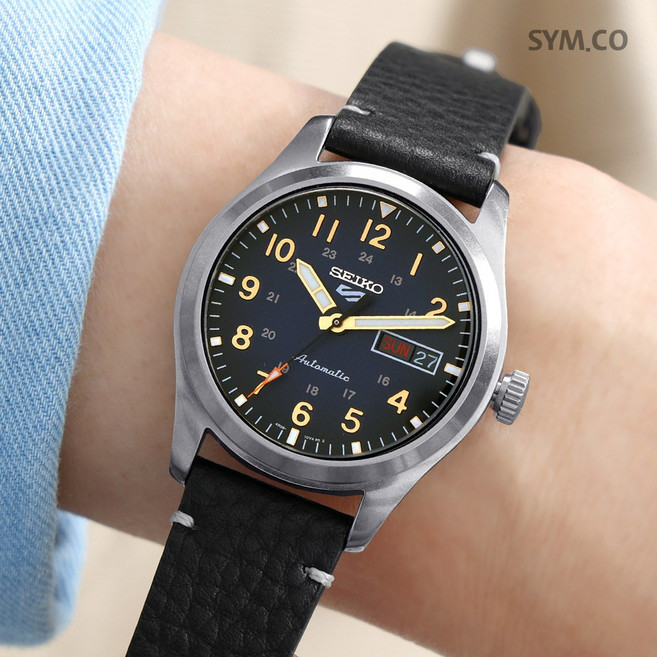 세이코5 밀리터리 네이비 가죽 손목시계