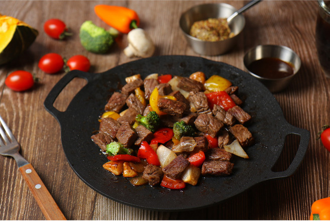 [나주애인] 국내산 소고기 '한끼예 큐브 스테이크' 밀키트 세트(부채살+계절채소+소스), 358g, 1개