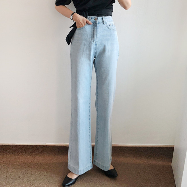 허리가잘록 하이웨스트 부츠컷 연청 데님팬츠