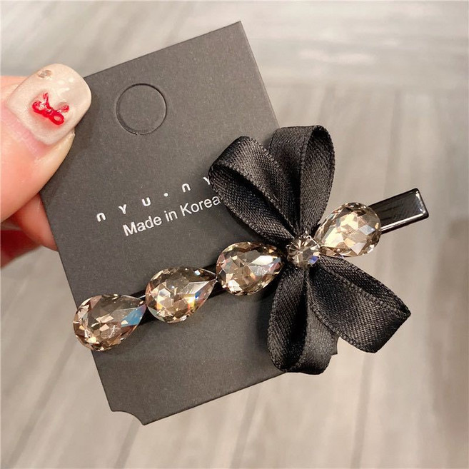 이쿠이칸 크리스탈 앞머리 고정핀 리본 헤어핀 HJFJ0190SHUIDI