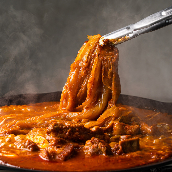 무등산식당 국내산 돼지갈비 듬뿍 묵은지 김치찜 캠핑 밀키트, 1개, 1.25kg