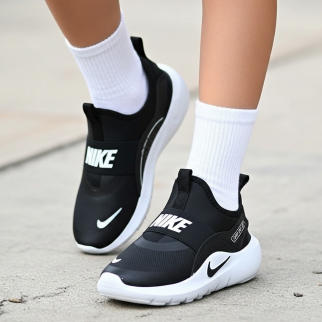 [국내매장정품] 나이키 아동 남여공용 편한 슬립온 운동화 플렉스러너4 블랙 SENKFR4BLPS