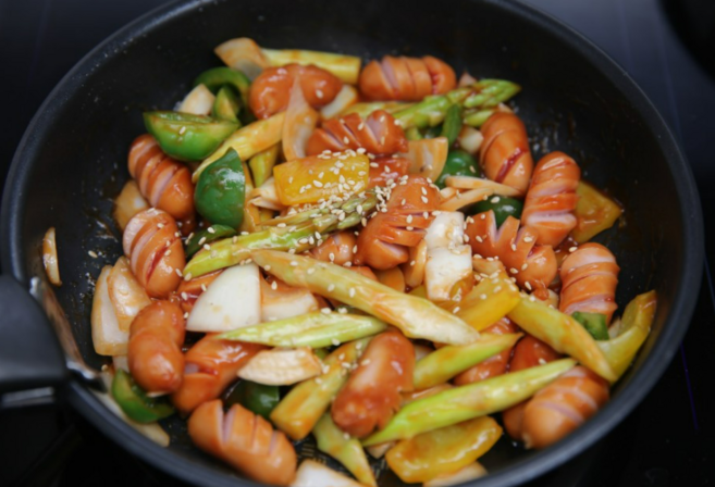 1+1 국내산 닭고기와 돼지고기를 사용한 비엔나 소시지 총2kg 술안주 쏘야 소세지야채볶음, 2개, 1kg