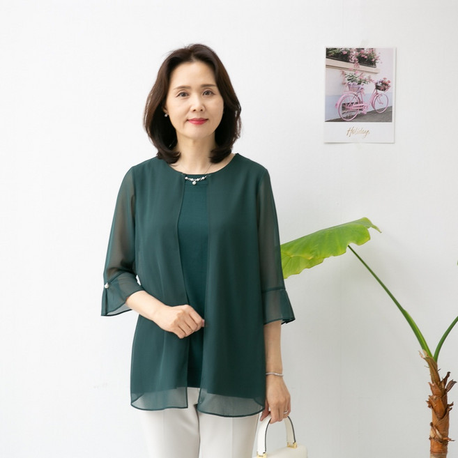 엄마옷마드레 진주 목걸이 날개 블라우스 국내생산 7부 프릴 샤틴 하프 롱 4060 빅사이즈