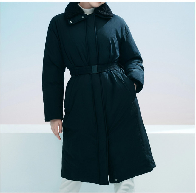 블랙야크) 정상가 359 000 언제 입어도 예쁜 겨울 교복패딩! 허리라인을 살려 더욱 고급스러운 퍼카라 롱다운패딩