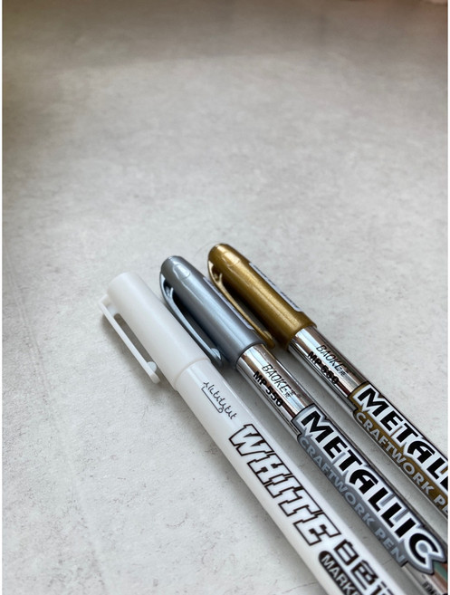 신나서 화이트 마카펜, 화이트골드실버