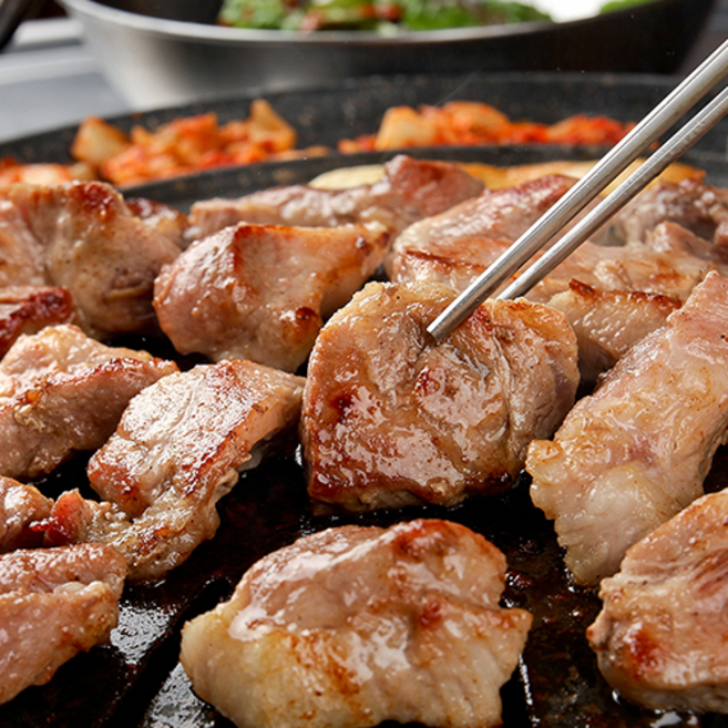 국내산 한돈 (삼겹살 목살) 1등급 구이용, 목살 900g, 1개