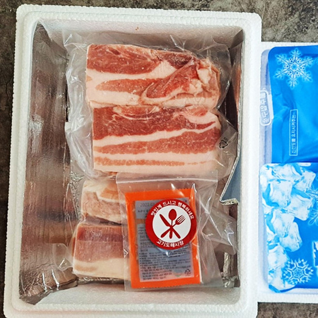 두께 통삼겹살 1kg 칠레산 수입산 통바베큐 에어프라이어 수육용 스테이크, 통두께 절단없음, 통두께 절단없음