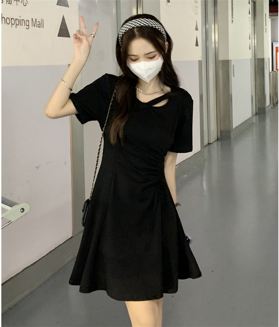 洋裝女夏季新款 小個子抽繩顯瘦氣質修身赫本風短裙, 黑