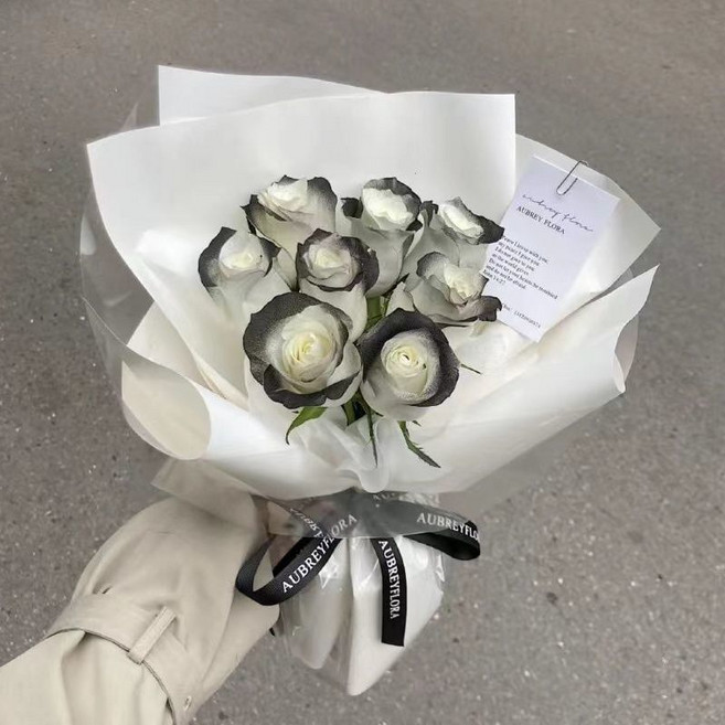 黑騎士高級感仿真玫瑰花成品花束 生日禮物 香皂花, 1個, 黑騎士9朵+賀卡成品發貨