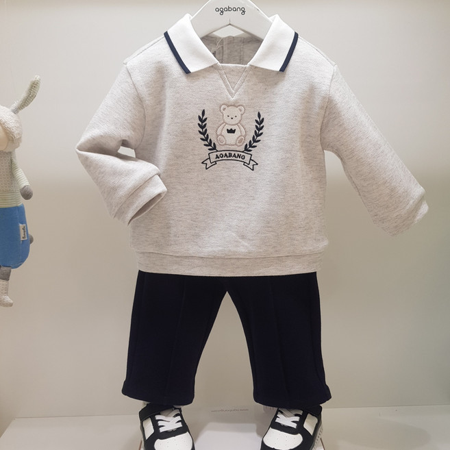 아가방 봄 베이비페어 / 매너있는 단정 세미정장 유아 상하복세트 / 깔끔 카라 티셔츠 세련 블랙팬츠 유아 상하복 / 편한데 왠지 예의 바른 옷 느낌 유아 외출복