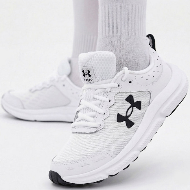 언더아머 남성 런닝화 경량 쿠셔닝 발편한 운동화 마라톤 달리기 대회용 훈련 조깅화 가벼운 데일리 슈즈 통기성 좋은 신발
