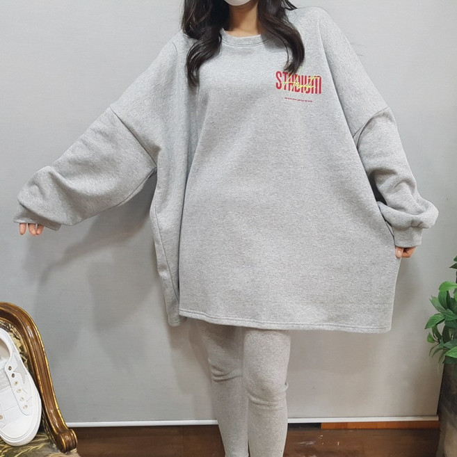 상상그이상 여성용 국내제작 간절기 스타디움 박스 맨투맨 빅사이즈 특양면소재 홈웨어룩 형광컬러 루즈핏 백라인 포인트 레터링 뱃살커버 임산부추천