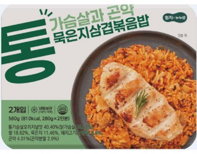 통가슴살과곤약묵은지삼겹볶음밥 엄지식품, 1개, 560g