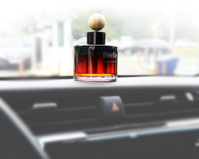 베를린 디퓨저 100ml 4종 방향제 디퓨져 발향 냄새 향 탈취 럭셔리 차량용 실내 홀더 대쉬보드, 블랙체리