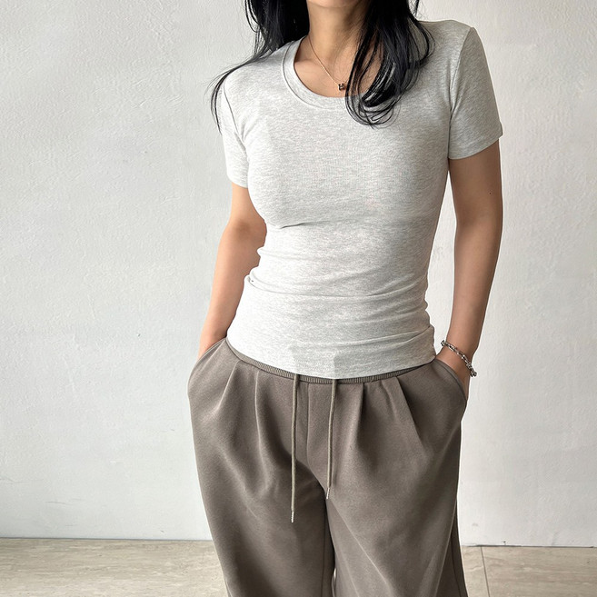 네모엔룩 글램슬림핏 여성용 베이직 인생템 U넥 V넥 이너 레이어드 슬림핏 반소매 티셔츠