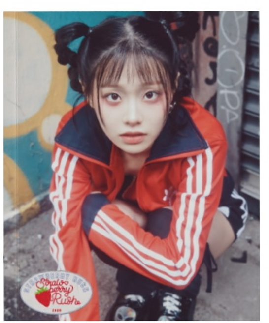 츄 CHUU - 미니 2집 Strawberry Rush [랜덤], 포스터 없음