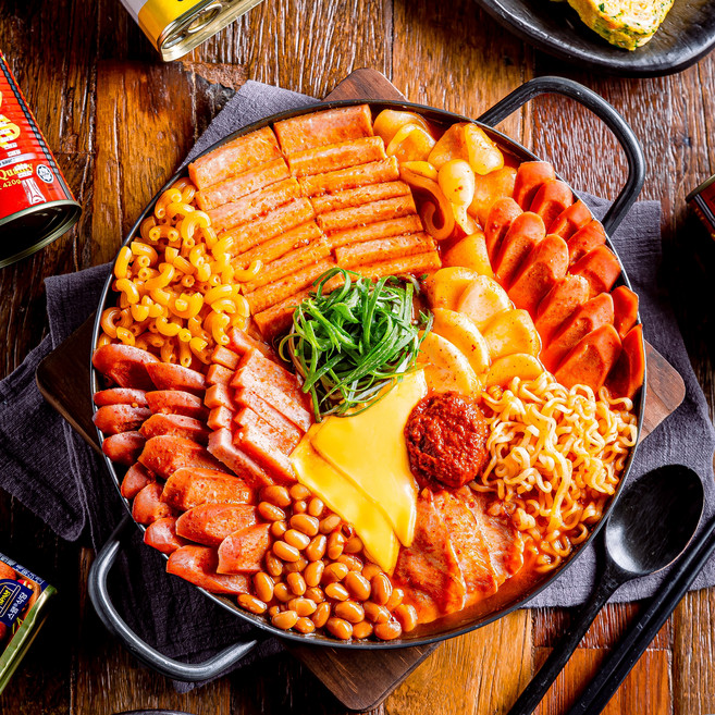 빨간음식연구소 햄폭격 부대찌개 밀키트, 530g, 1개