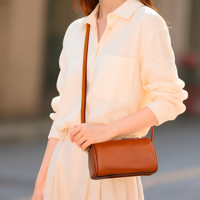 아엘리에 천연소가죽 클래식 여성가방 102루나 크로스백