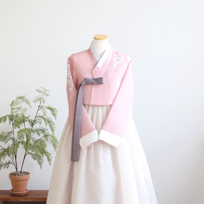 [화양연화] 분홍저고리아이보리치마 - 웨딩한복 신부한복 고급한복 맞춤 셀프스냅 한복 상하 세트(한벌)