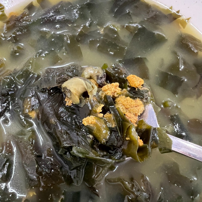 [중앙식당]제주 현지 유명 맛집 성게 보말 미역국 중앙식당 직접발송(1팩_1.5L_2인분기준), 1.5L, 1개